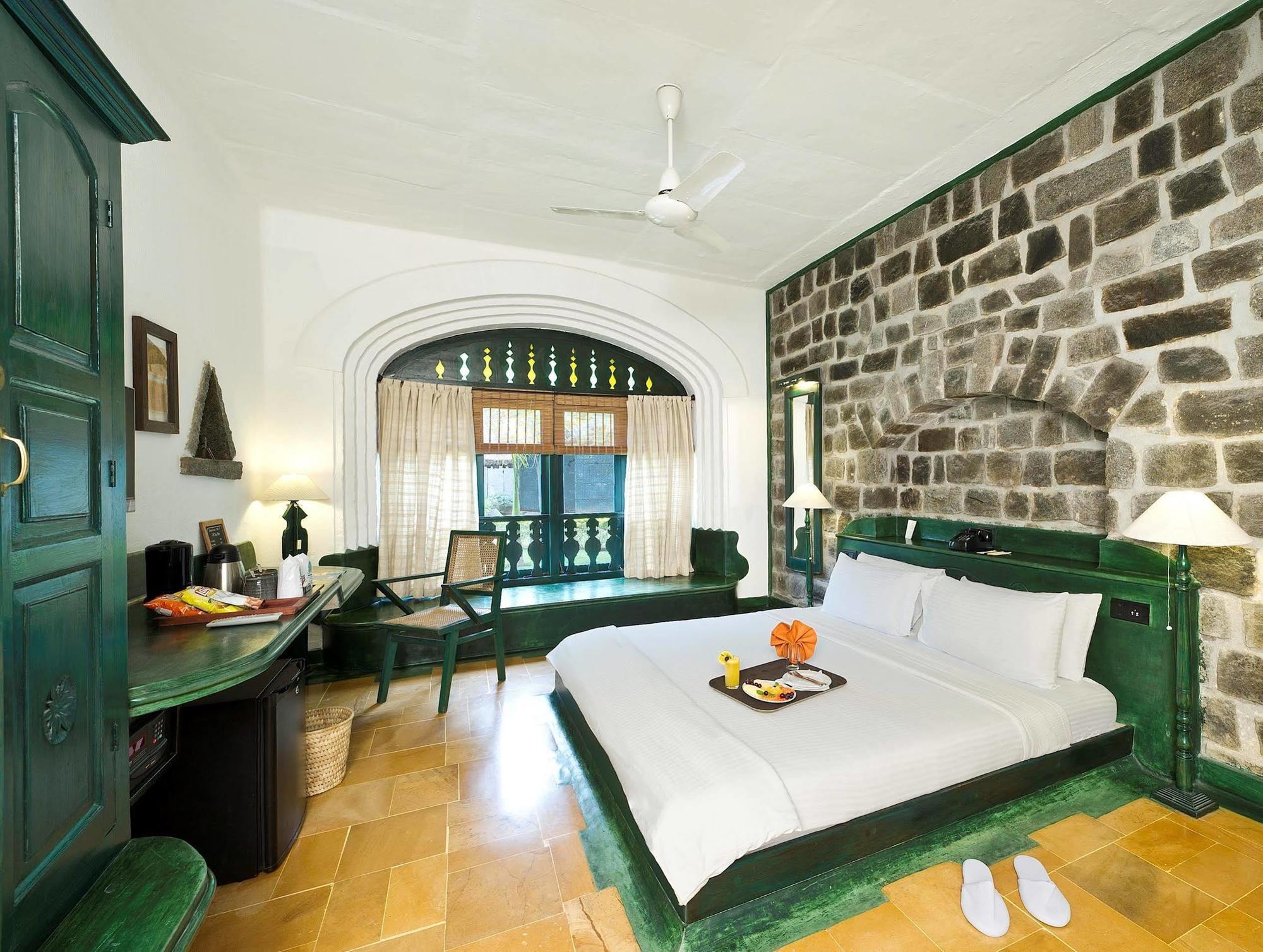 Sparsa Resort Thiruvanamalai Tiruvannāmalai Exteriör bild